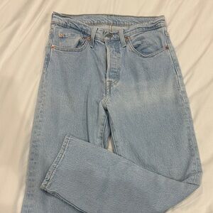 Levi light wash 501 jeans